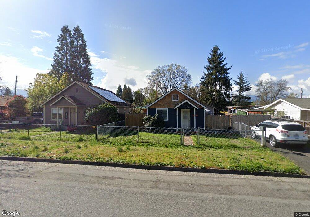 915 SW I St, Grants Pass, OR 97526 - photo 1