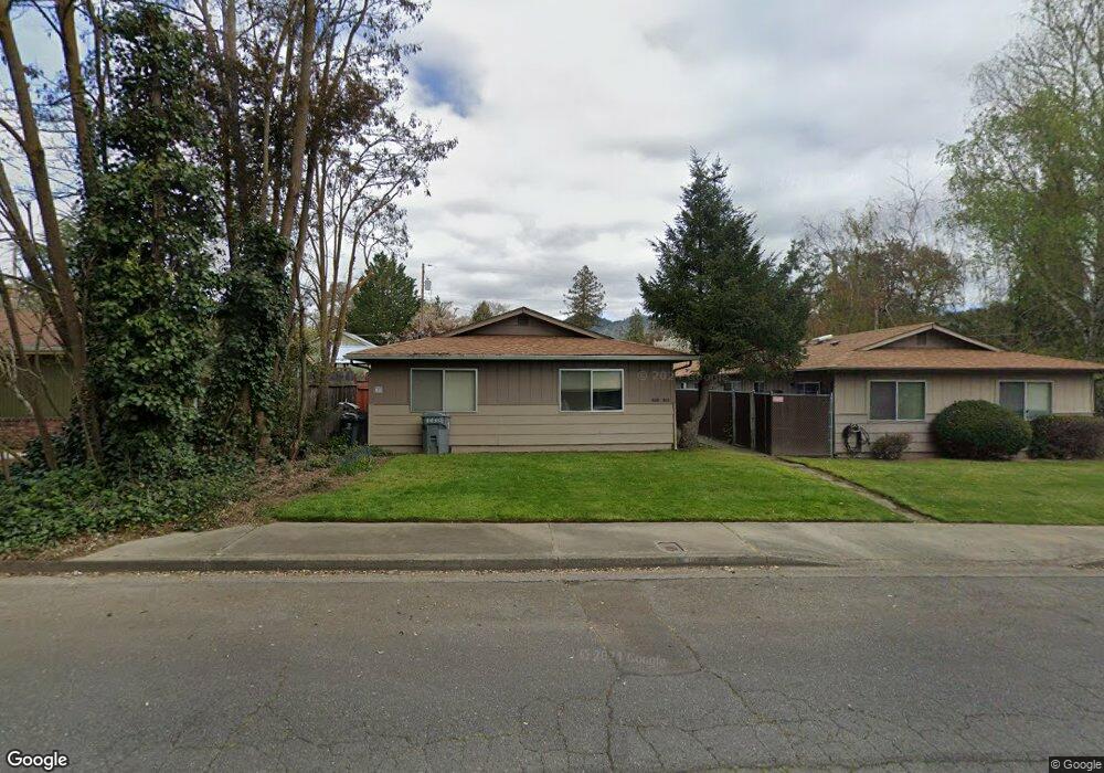 808 NW D St, Grants Pass, OR 97526 - photo 1