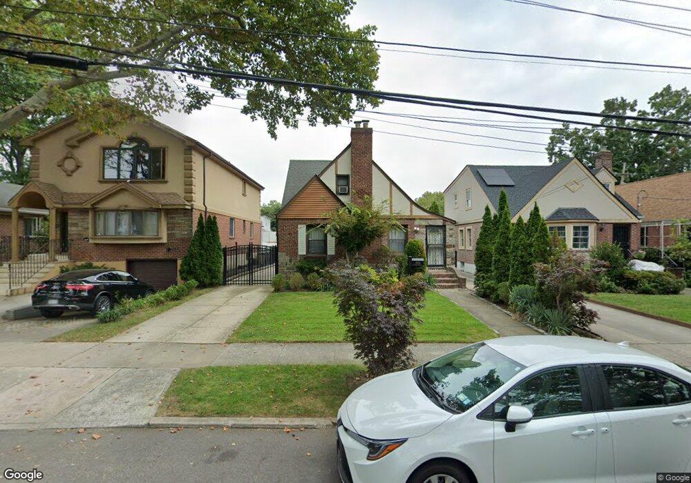 16509 67th Ave, Fresh Meadows, NY 11365 - photo 1