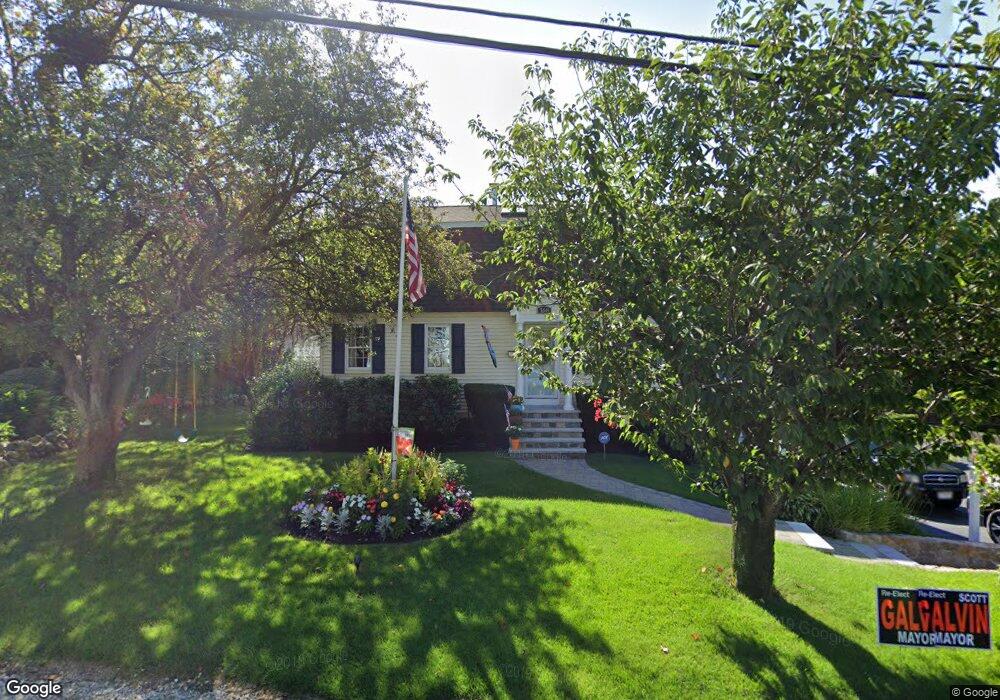 168 Washington Cir unit R, Woburn, MA 01801 - photo 1