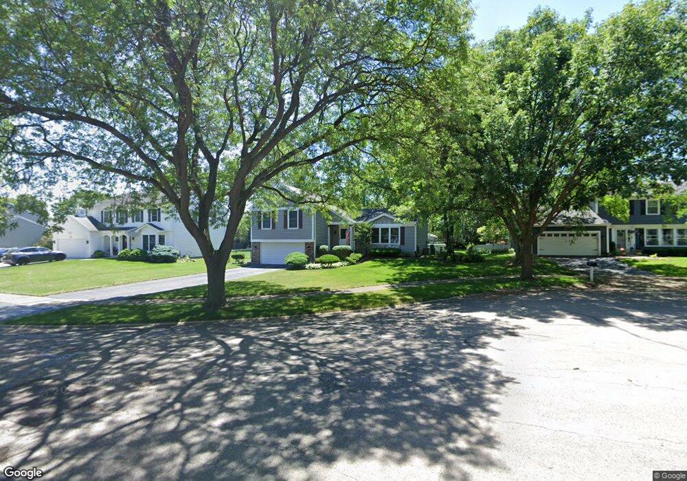 318 Eastland Ct, Naperville, IL 60565 - photo 1