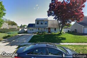 24 Junewood Dr, Levittown, PA 19055