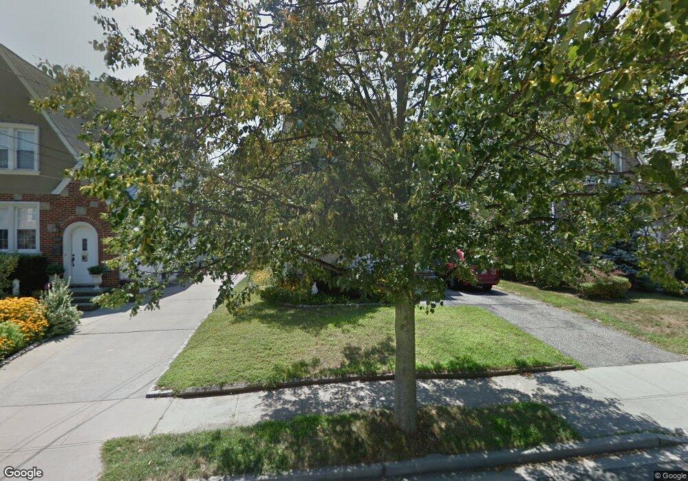 136 Locust St, Valley Stream, NY 11581 - photo 1