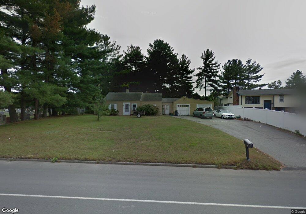 796 W Hollis St, Nashua, NH 03062 - photo 1