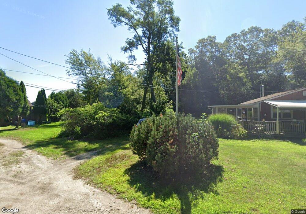 767 Wordens Pond Rd, Wakefield, RI 02879 - photo 1
