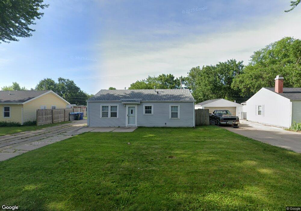 2903 W 70th St, Davenport, IA 52806 - photo 1