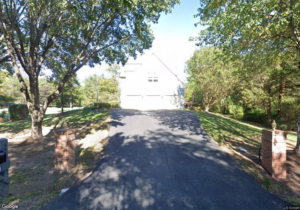 5460 Chandley Farm Cir, Centreville, VA 20120 - photo 1