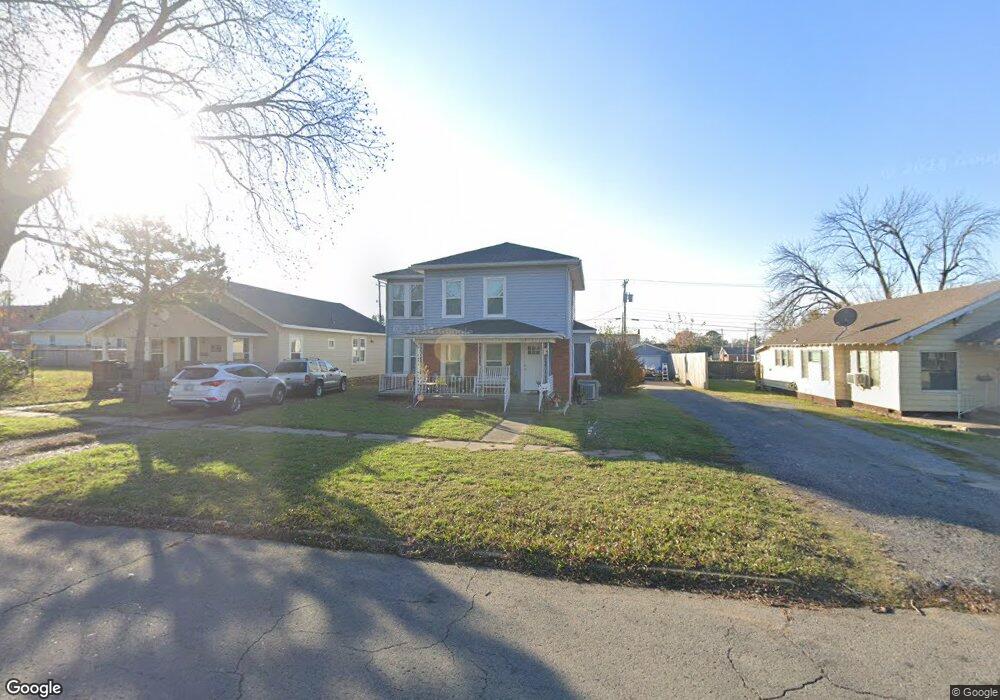 715 W Trudgeon St, Henryetta, OK 74437 - photo 1