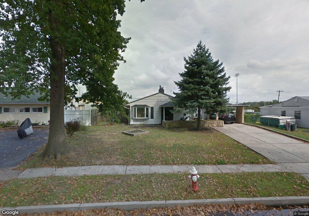 330 Blue Ridge Dr, Levittown, PA 19057 - photo 1