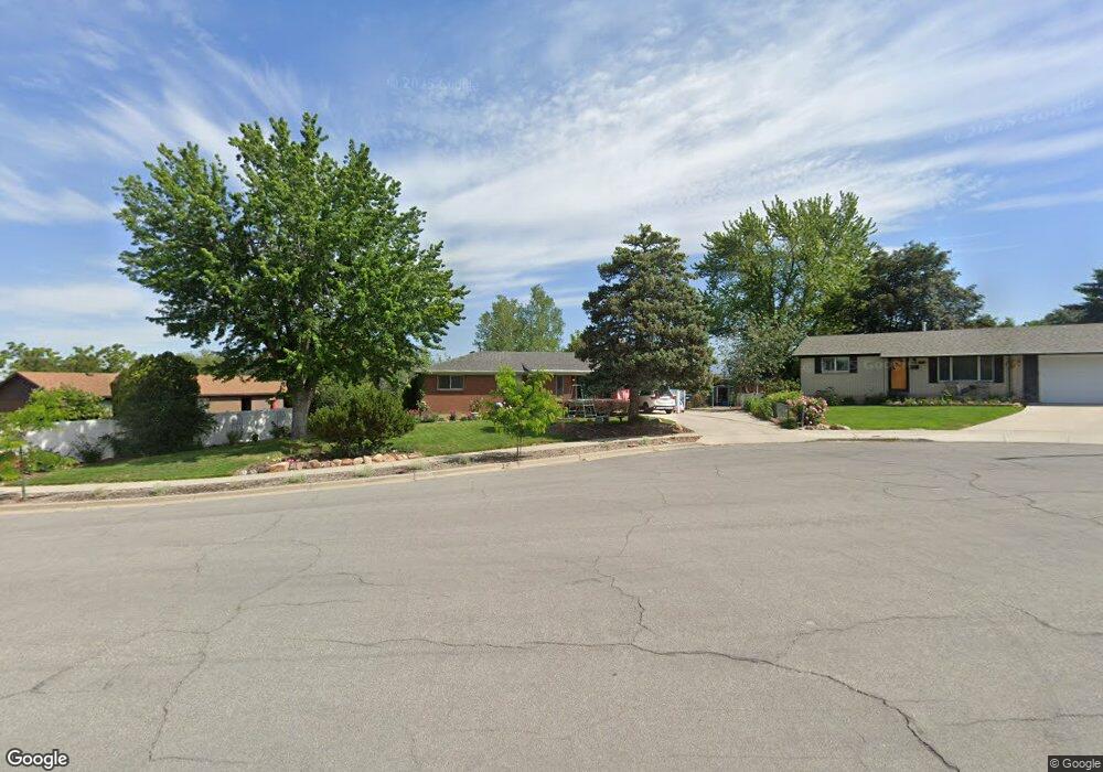 489 E Paty Cir, Sandy, UT 84070 - photo 1