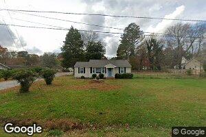 50 2nd Ave, Kilmarnock, VA 22482