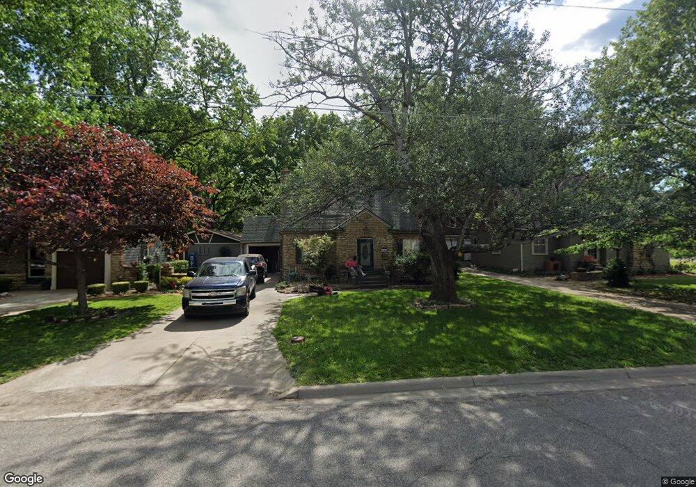 1528 SW Oakley Ave, Topeka, KS 66604 - photo 1