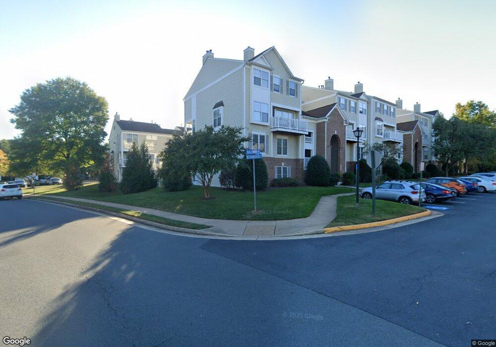 21845 Baldwin Square unit 100, Sterling, VA 20164 - photo 1