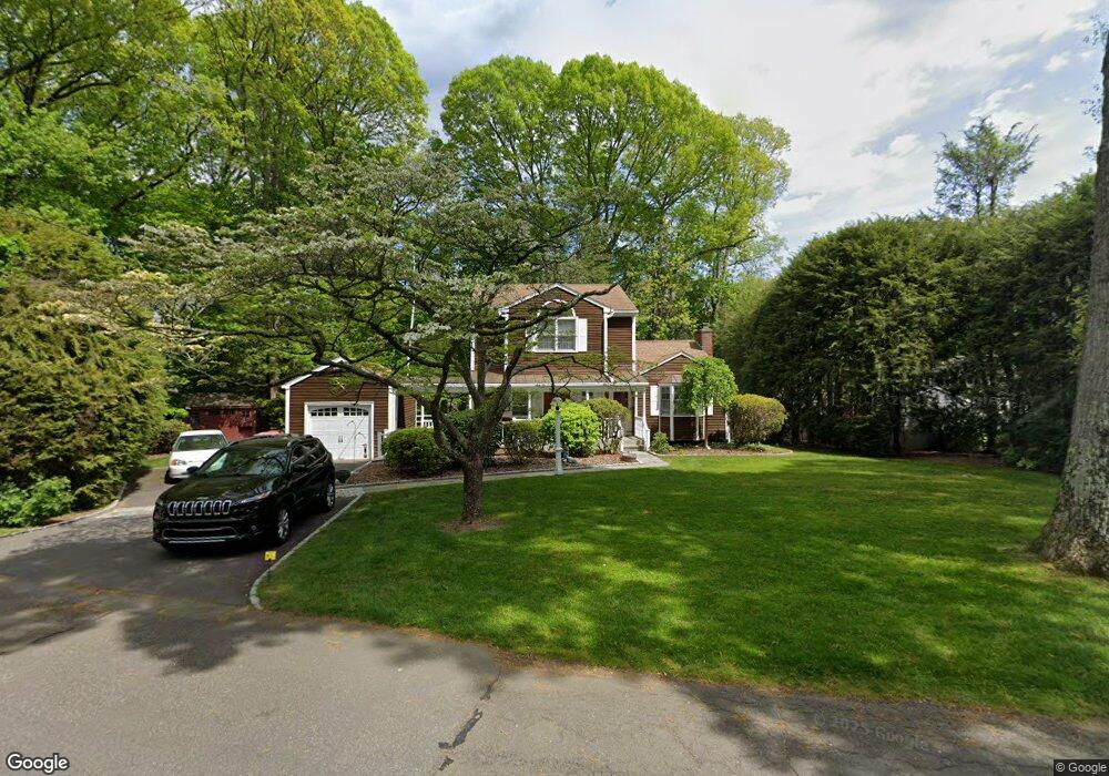 200 Fernwood Rd, Trumbull, CT 06611 - photo 1