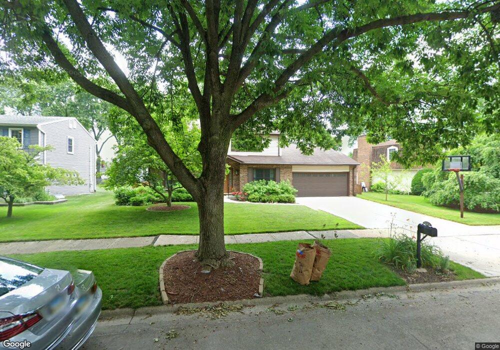 1814 Deerpath Ct, Naperville, IL 60565 - photo 1