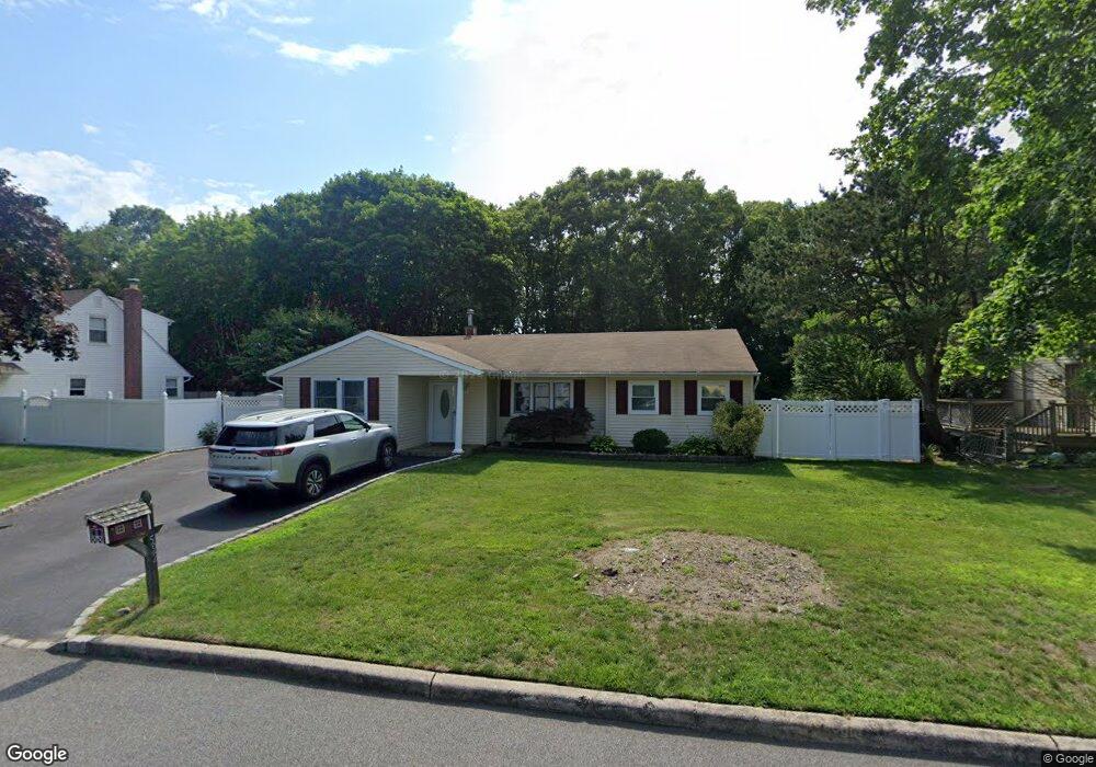592 Bayport Ave, Bayport, NY 11705 - photo 1