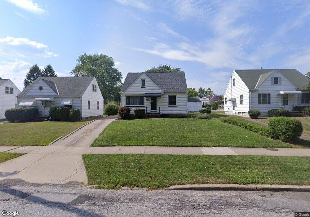 19919 Maple Heights Blvd, Maple Heights, OH 44137 - photo 1