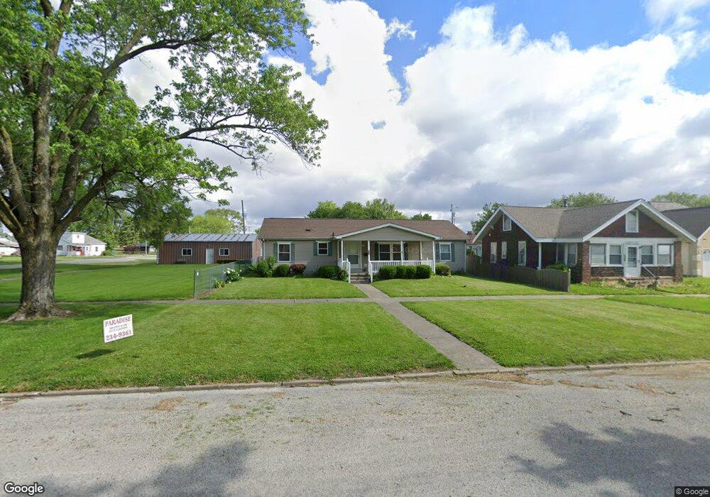 612 Prairie Ave, Mattoon, IL 61938 - photo 1