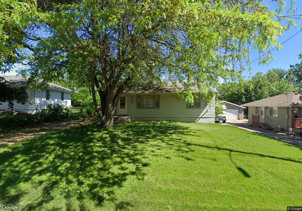 1213 Wall Ave, Des Moines, IA 50315 - photo 1