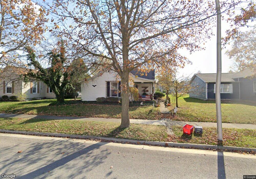 613 E Pearl St, Wapakoneta, OH 45895 - photo 1