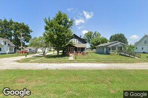 323 Parkway St, Hardin, MO 64035