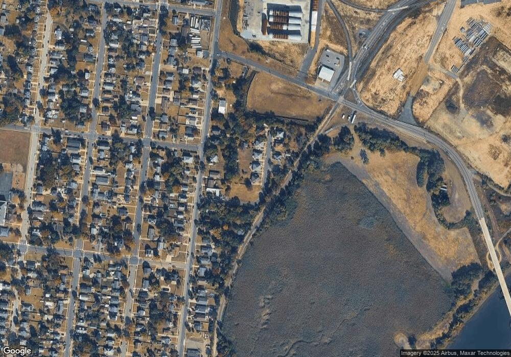 408 Dupont Ave, Paulsboro, NJ 08066 - photo 1