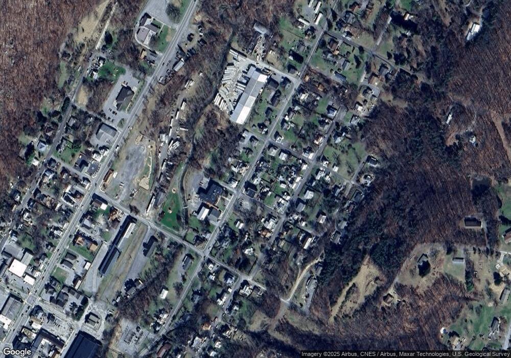 282 Harrison Ave, Berkeley Springs, WV 25411 - photo 1