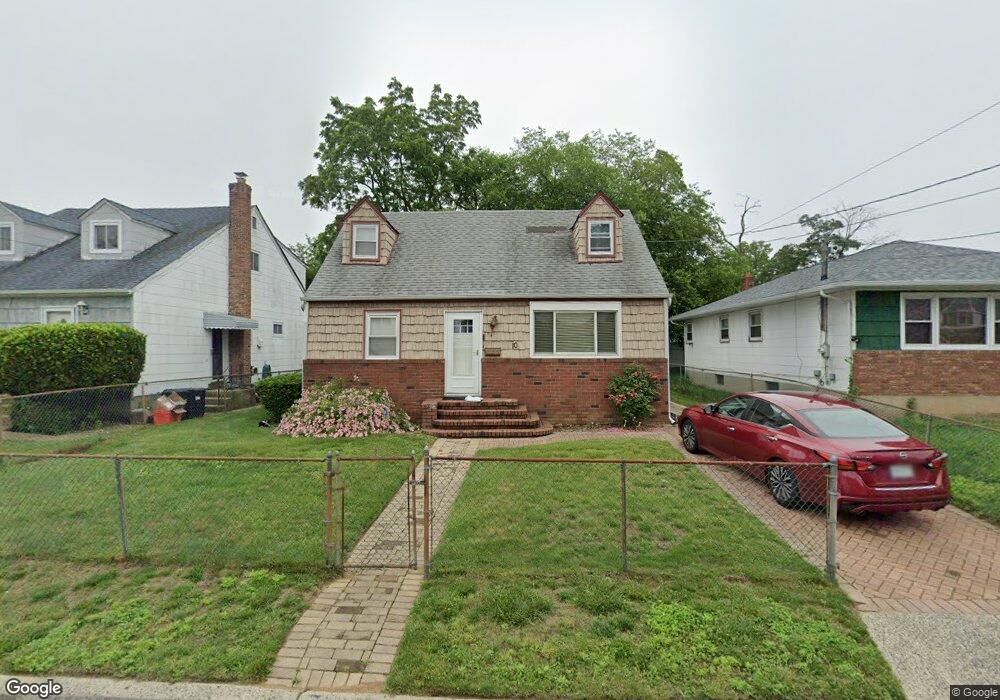 10 Keuka Rd, West Hempstead, NY 11552 - photo 1