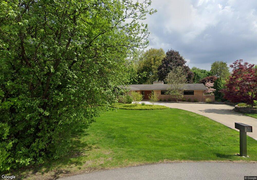 3850 Burning Tree Dr, Bloomfield Hills, MI 48302 - photo 1