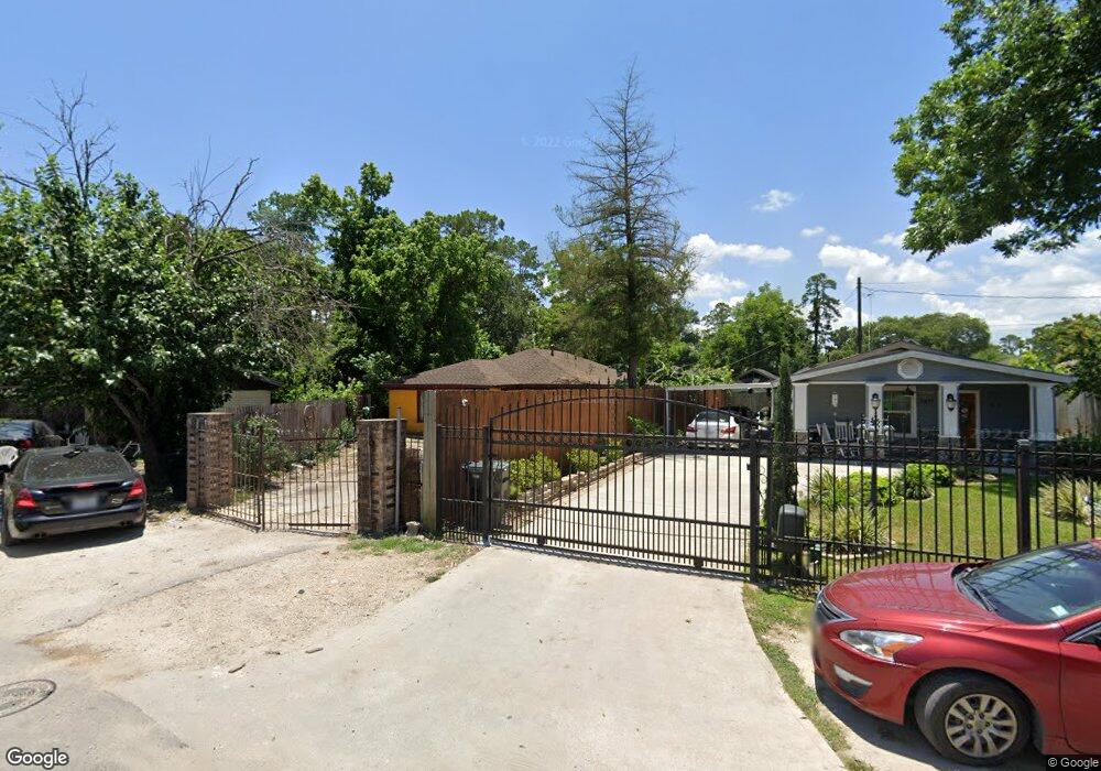 2413 Garwood Dr, Houston, TX 77091 - photo 1