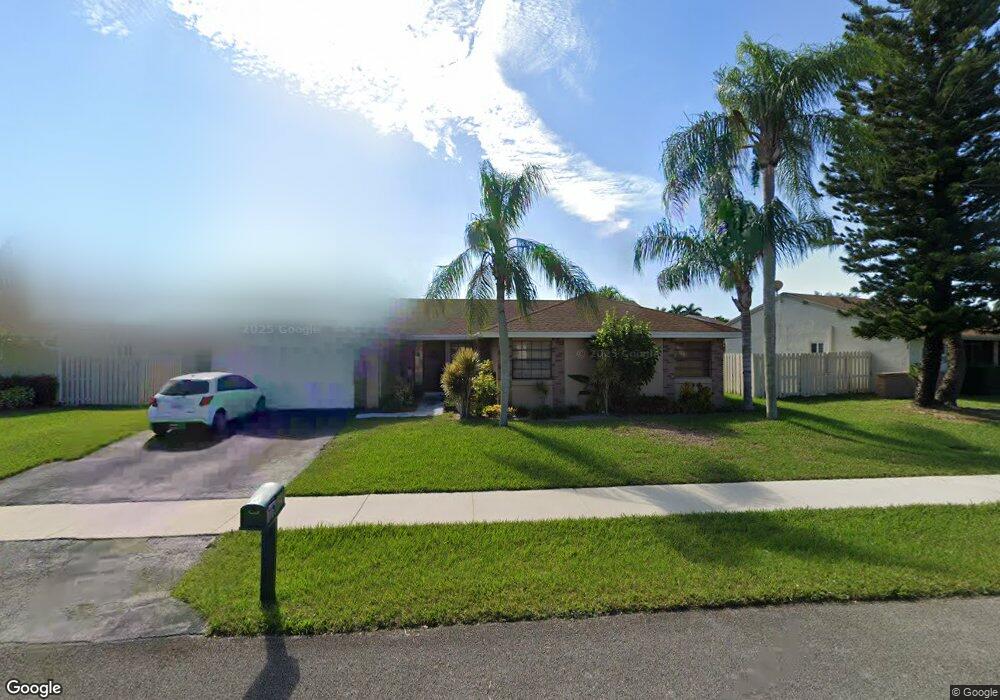 14700 Highland Spring Ct, Davie, FL 33325 - photo 1