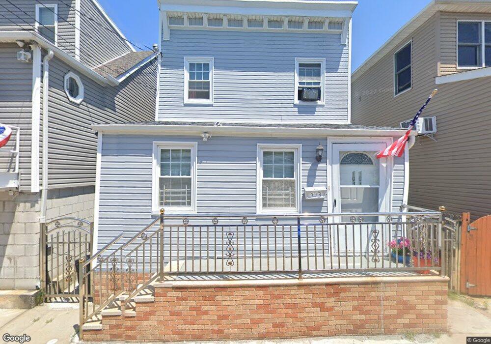 103 E 6th Rd, Broad Channel, NY 11693 - photo 1