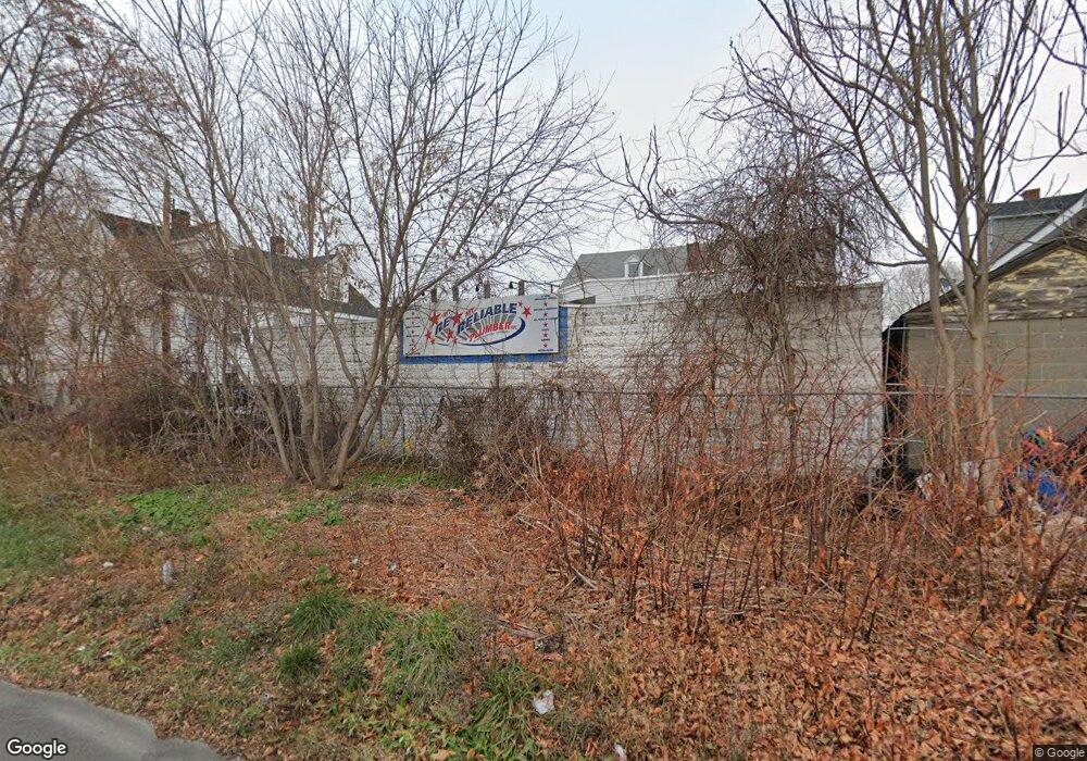 120 Lakeview Ave, Lowell, MA 01850 - photo 1