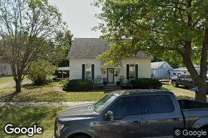 339 Maple St, Carrollton, IL 62016
