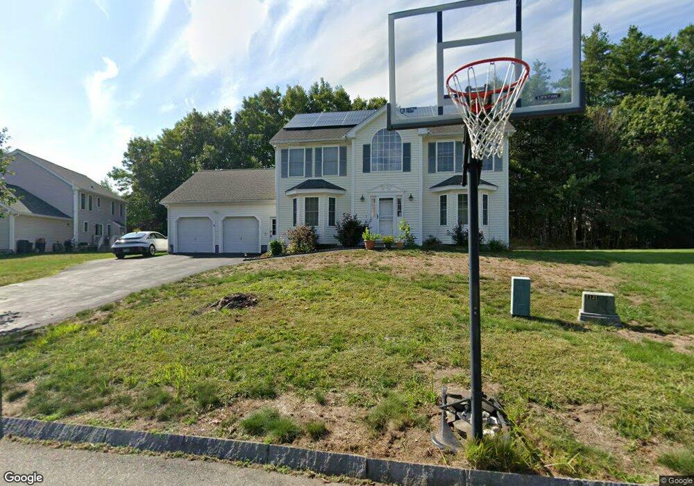 4 Bayberry Cir, Nashua, NH 03062 - photo 1