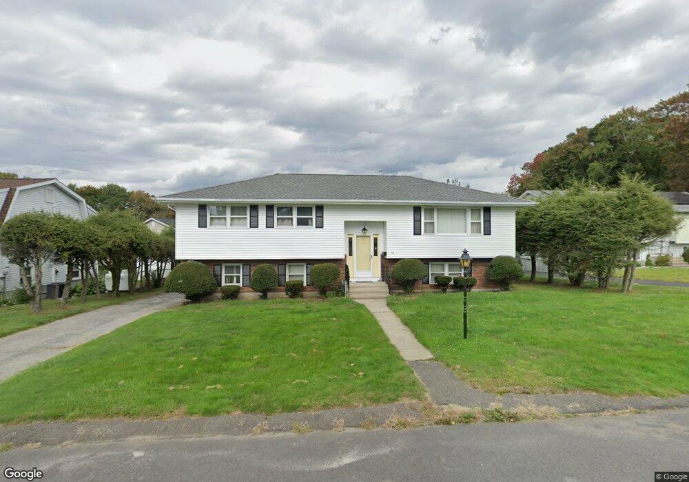 17 Coach Dr, Waterbury, CT 06708 - photo 1