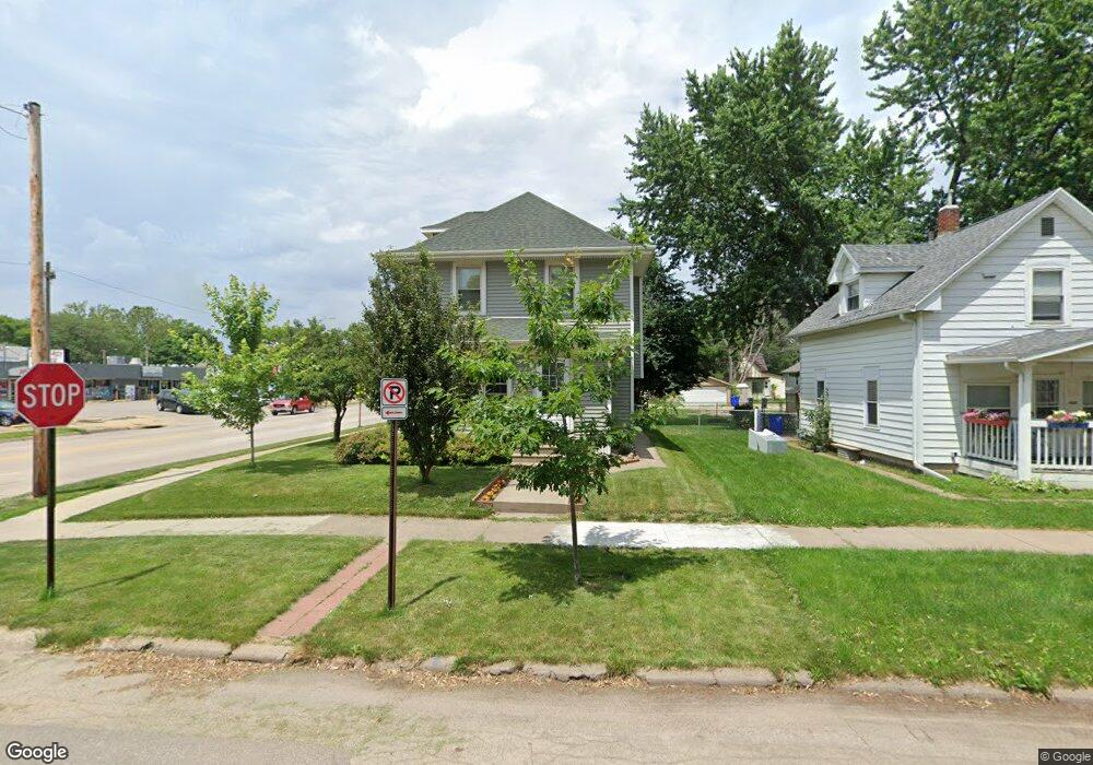 460 9th Ave SW, Cedar Rapids, IA 52404 - photo 1