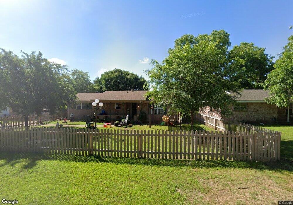 1111 Sheridan Ln, Cleburne, TX 76033 - photo 1