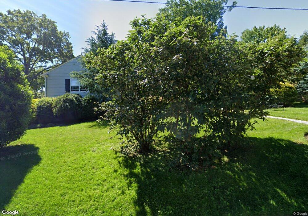 30 Mohegan Rd, Larchmont, NY 10538 - photo 1