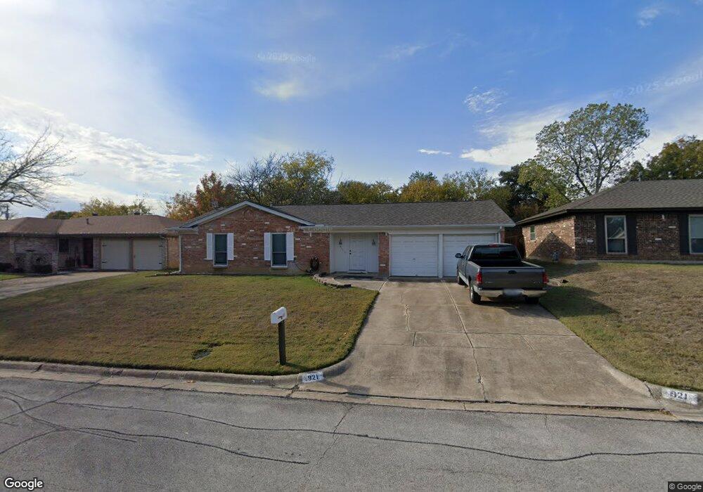921 Prestwick St, Bedford, TX 76022 - photo 1