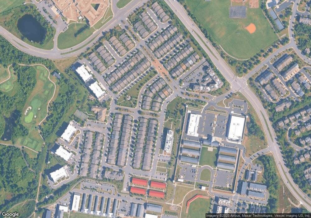 8910 Pink Carnation Ct, Lorton, VA 22079 - photo 1