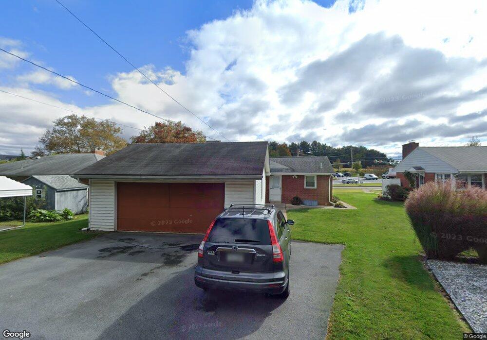 826 Cocoa Ave, Hershey, PA 17033 - photo 1