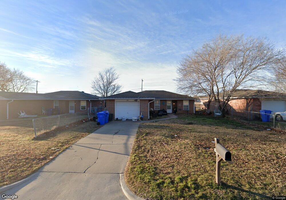 108 E G Ave, Cache, OK 73527 - photo 1