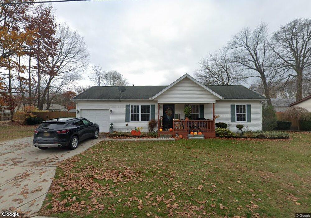 902 Johnstone St, Port Huron, MI 48060 - photo 1