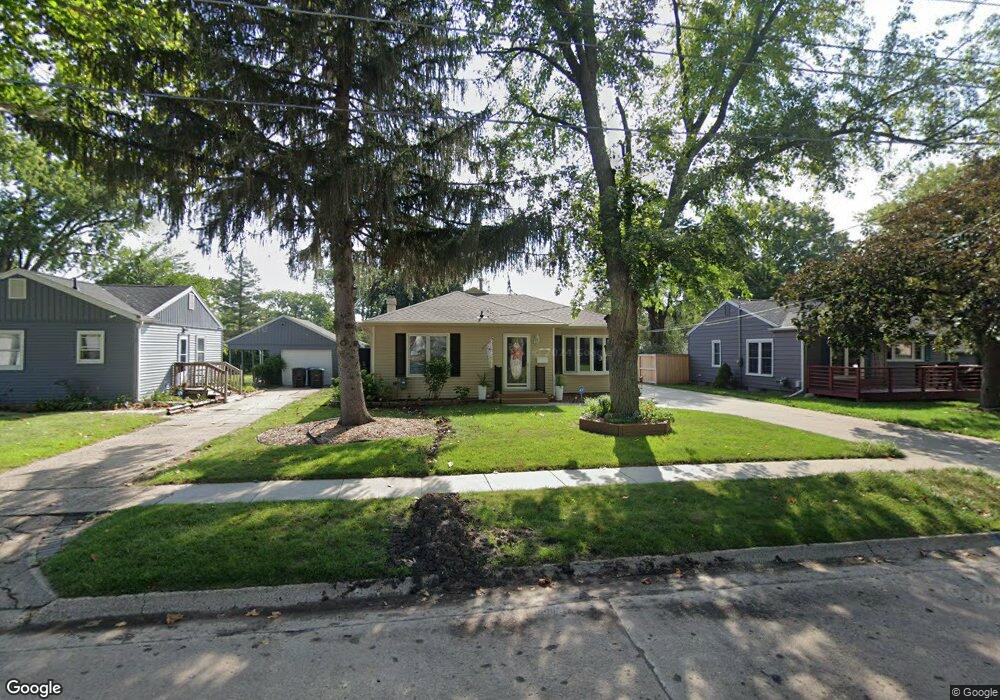 4011 40th St, Des Moines, IA 50310 - photo 1