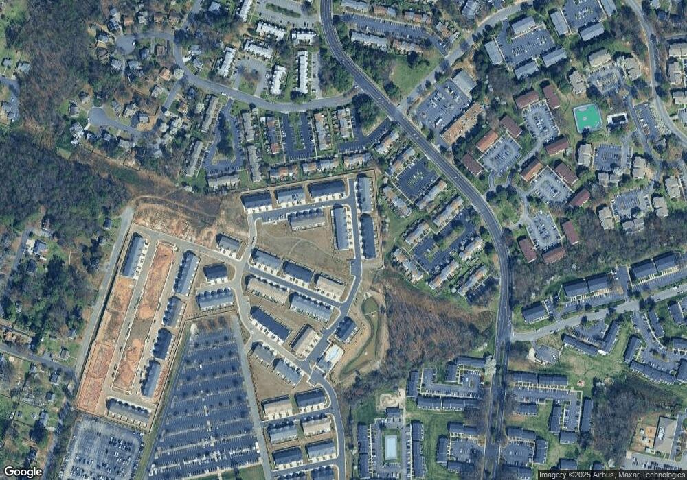 8156 Carriage Bend Ln, Henrico, VA 23294 - photo 1