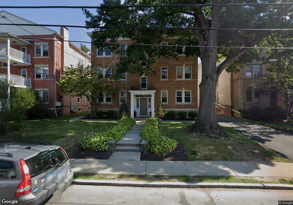 22 Robin Rd unit E, West Hartford, CT 06119 - photo 1