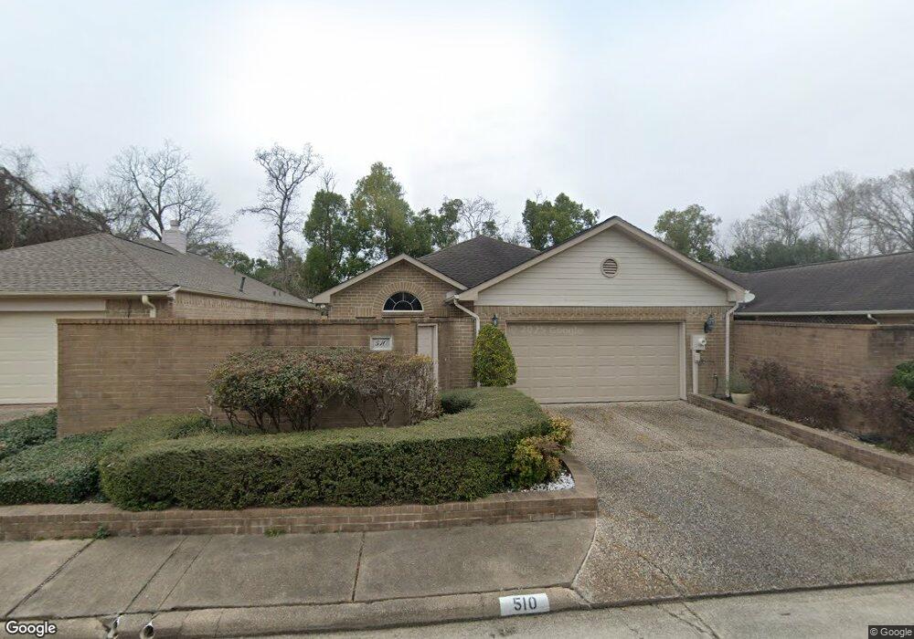 510 Towne Ct, Alvin, TX 77511 - photo 1
