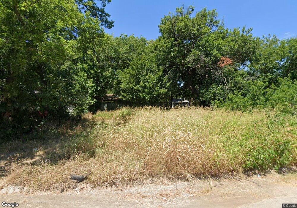 1215 Witherspoon St, Gainesville, TX 76240 - photo 1