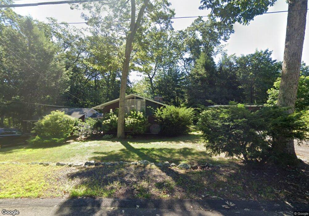33 Maplecrest Dr, Greenville, RI 02828 - photo 1